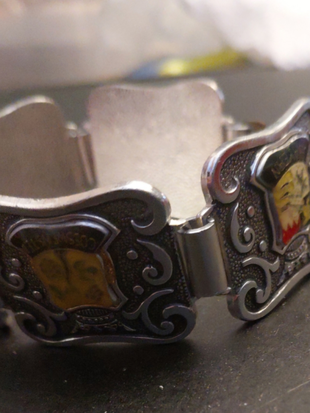 Vintage Shield-Link Silver Tone Men's Bracelet with Yellow Enamel Crests English - Picture 3 of 7